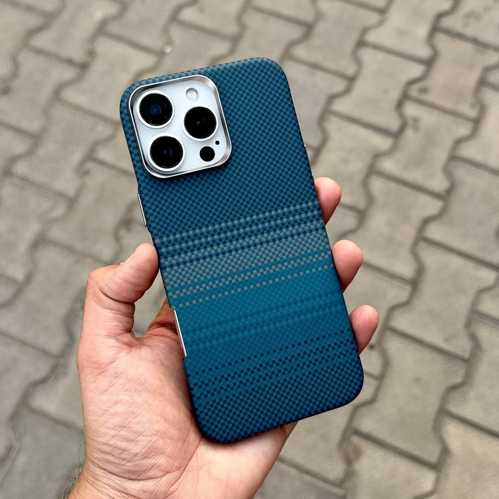 LUXO Life Orginal Redium Carbon MagSafe Reflective Case for iPhone